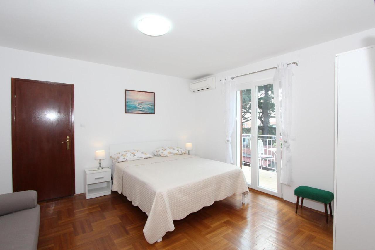 Apartment Gabriel Rovinj Bagian luar foto
