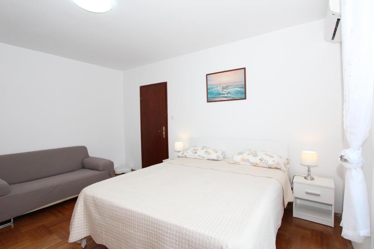 Apartment Gabriel Rovinj Bagian luar foto